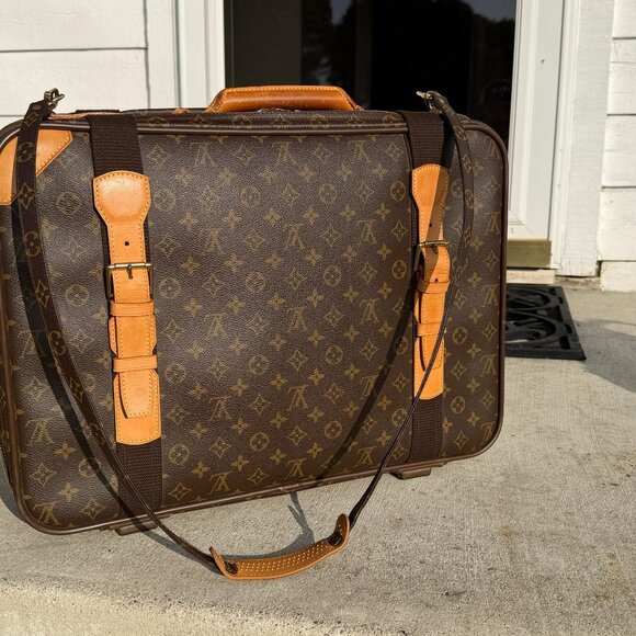 Louis Vuitton Monogram Sac Souple 54 Travel Garment Bag - Picture 14 of 14